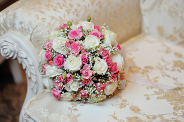 Wall Mural - wedding bridal bouquet pink on luxury sofa
