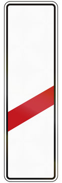German countdown marker announcing an unguarded level crossing in 80 m distance