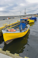 Papier Peint - Łodzie rybackie w małym porcie , Morze Bałtyckie
