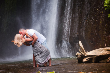 couple travels to Bali