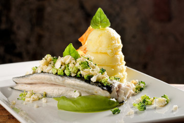 Wall Mural - Seabass fillet with vegetable and mashed potato