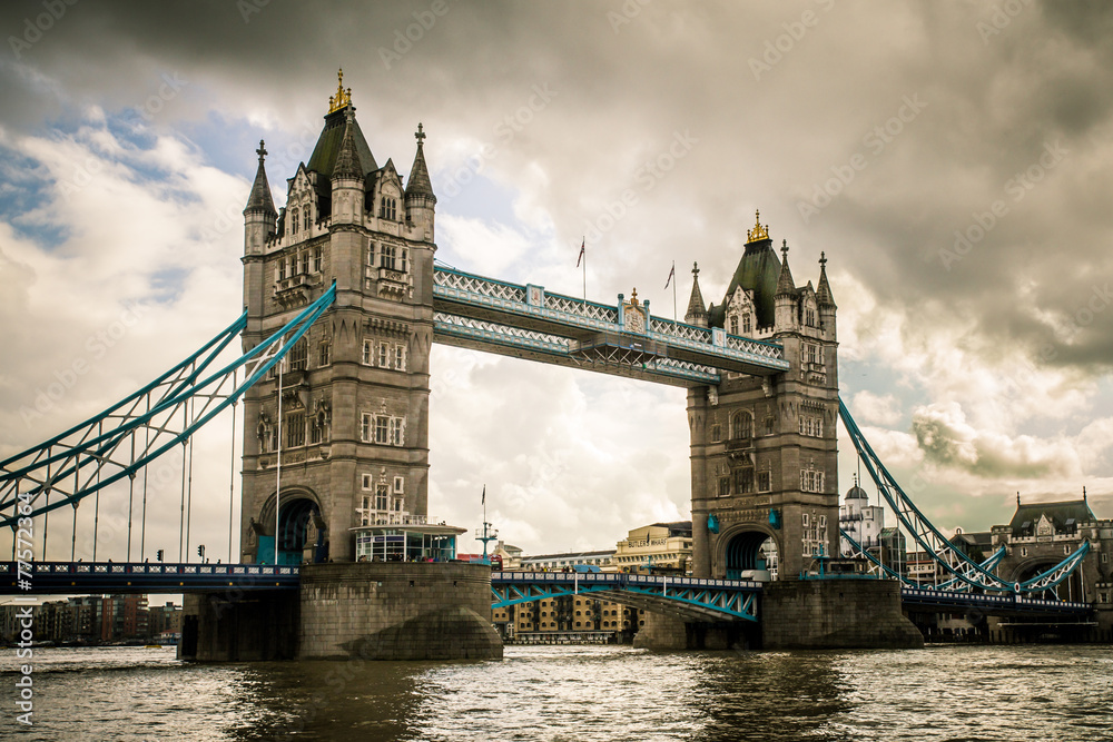 Tower Bridge London, UK - obrazy, fototapety, plakaty 