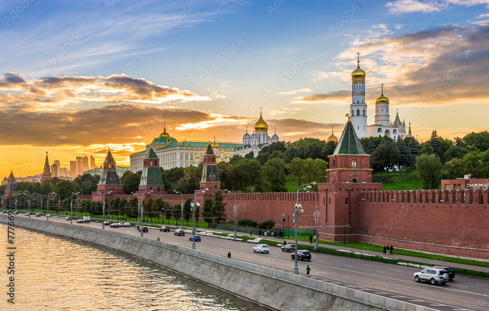 Obraz na płótnie Sunset view of Kremlin in Moscow, Russia w salonie