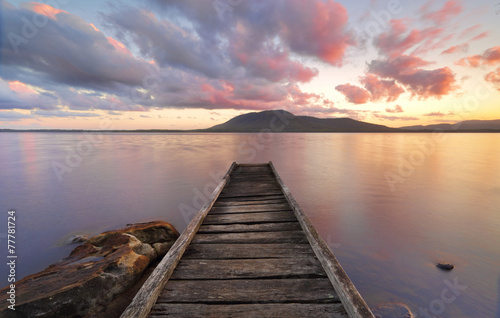 Naklejka na szybę Queens Lake Reserve Jetty at sunset