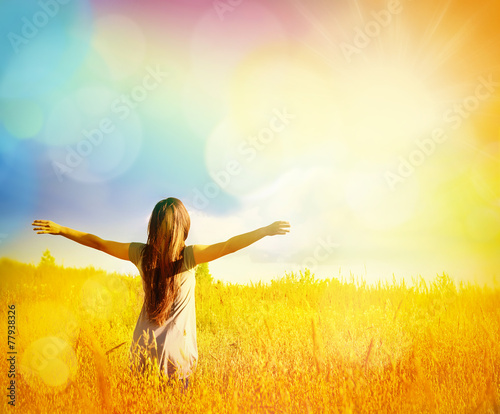 Fotografie, Obraz Free Happy Woman Enjoying Nature. Beauty Girl Outdoor.