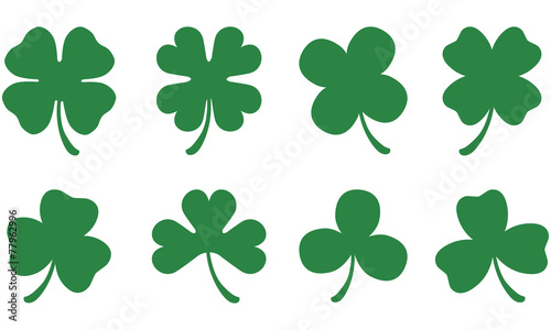 Fotomural Four and Three Leaf Clovers
