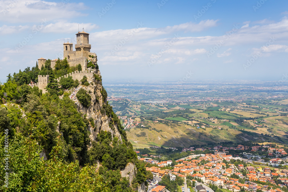 Obraz na płótnie ancient fortress of Republic San Marino w salonie