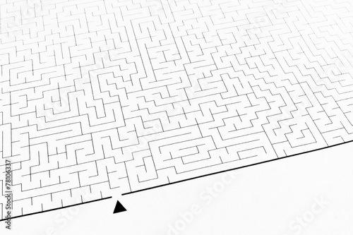 Fotografía Labyrinth as problem solving (textured with rough paper)