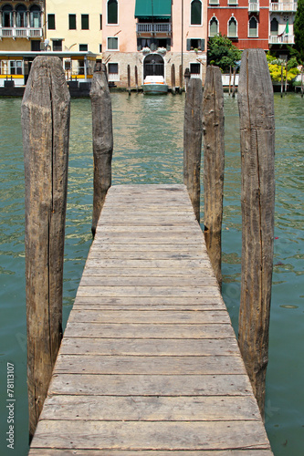 Obraz w ramie Wooden pier Venice