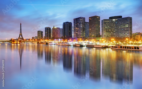 Fototapeta do kuchni Paris skyline with Eiffel tower in background