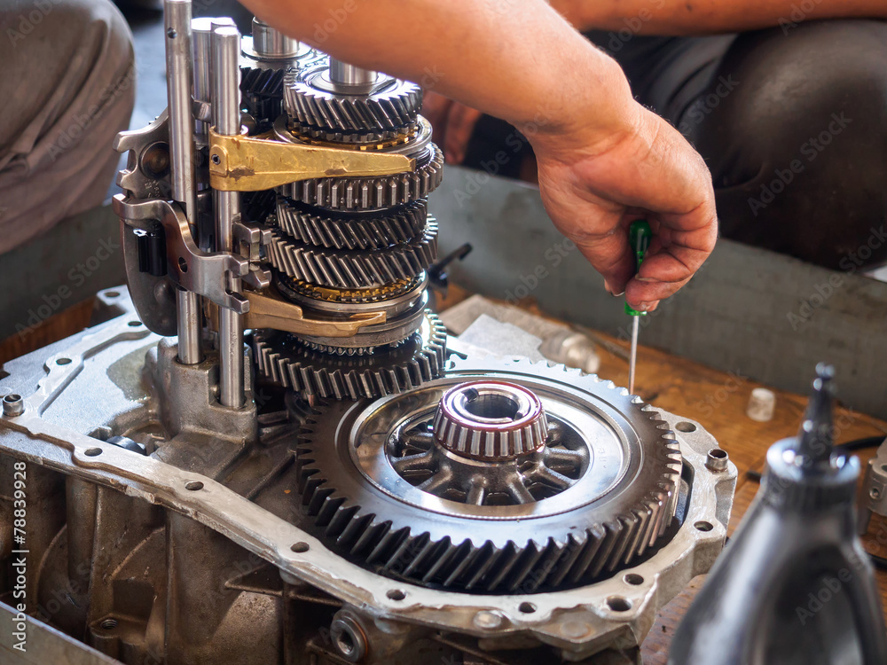 operator repaire gear box