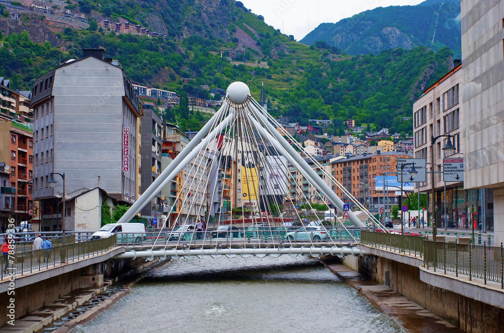 Obraz na płótnie Bridge through  Gran Valira river in  Andorra la Vella w salonie