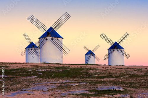 Fototapeta na szkło wiatrak w Campo de Criptana, La Mancha, Hiszpania