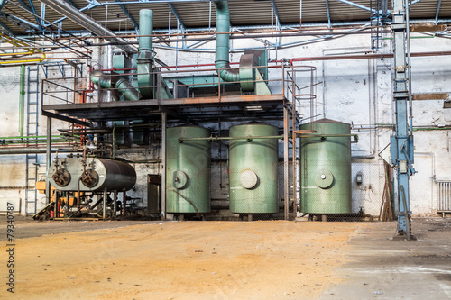 Fototapeta na wymiar DDR Fabrik Wassertanks