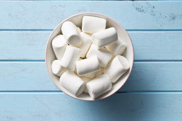 white marshmallows in bowl