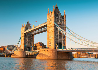 Fototapete - Tower Bridge in London, toned image