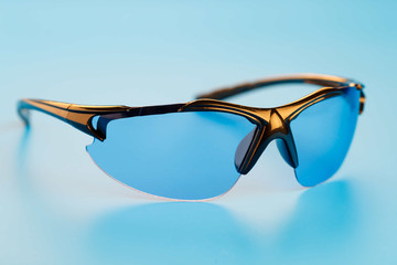 safety glasses with blue lenses