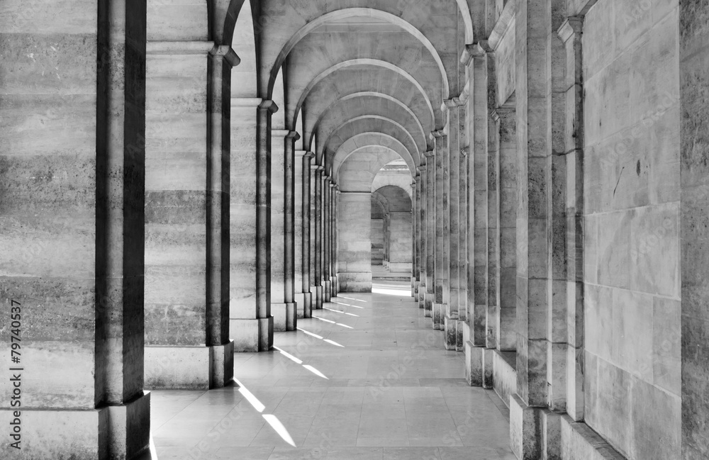 View of colonnade - obrazy, fototapety, plakaty 