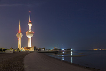 Fototapete - Arabian Gulf beach and Kuwait Towers. Kuwait, Middle East