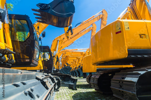 Cuadros en Lienzo Shovel excavator on Asian machinery rental company