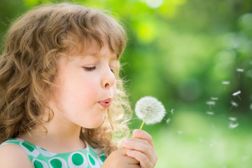 Wall Mural - Beautiful child in spring