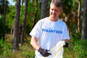 Volunteer beach park environmental cleanup