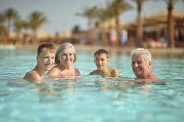 Wall Mural - grandparents with their grandchildren 