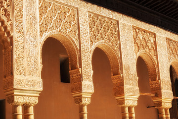 Fototapete - Alhambra de Granada. Arches in the Court of the Lions