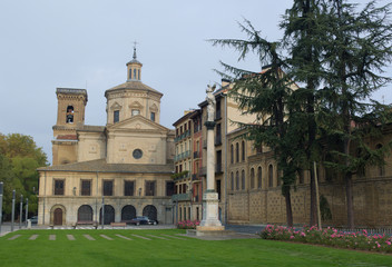 Wall Mural - iglesia de san nicolas in spanish city pamplona.