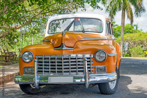 Naklejka nad blat kuchenny Old american car in Havana