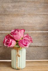 Poster - Bouquet of pink roses and blue muscari flower (Grape Hyacinth)