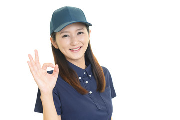 笑顔の女性労働者