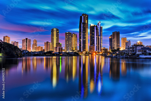 Valokuva QE Surfers paradise City Still Reflect river