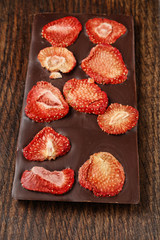 Sticker - Bar of chocolate with dried strawberries