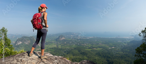 Photographie Lady hiker on the mountain