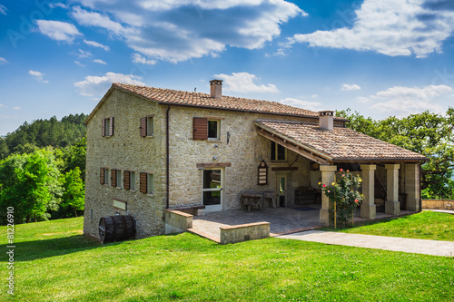 Fotografía Tuscan farmhouse in Italy