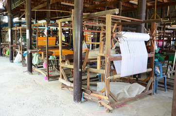 Old Silk weaving Handicraft machine Tai Dam Style