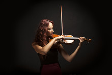 Violinst Woman