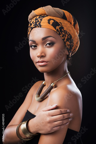 Naklejka - mata magnetyczna na lodówkę True African beauty.