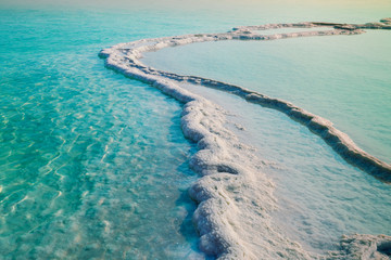 Fototapete - Dead sea salt shore