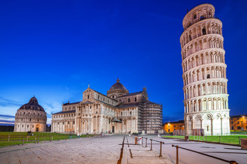 Canvas Print - Piazza dei Miracoli with Leaning Tower of Pisa, Italy