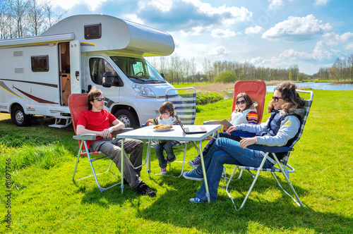 Cuadros en Lienzo Family vacation, RV (camper) travel with kids, trip in motorhome