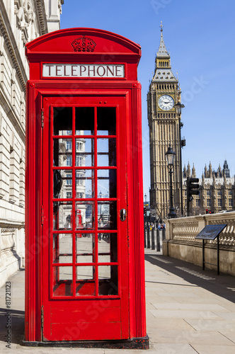 Obraz w ramie Red Telephone Box and Big Ben in London