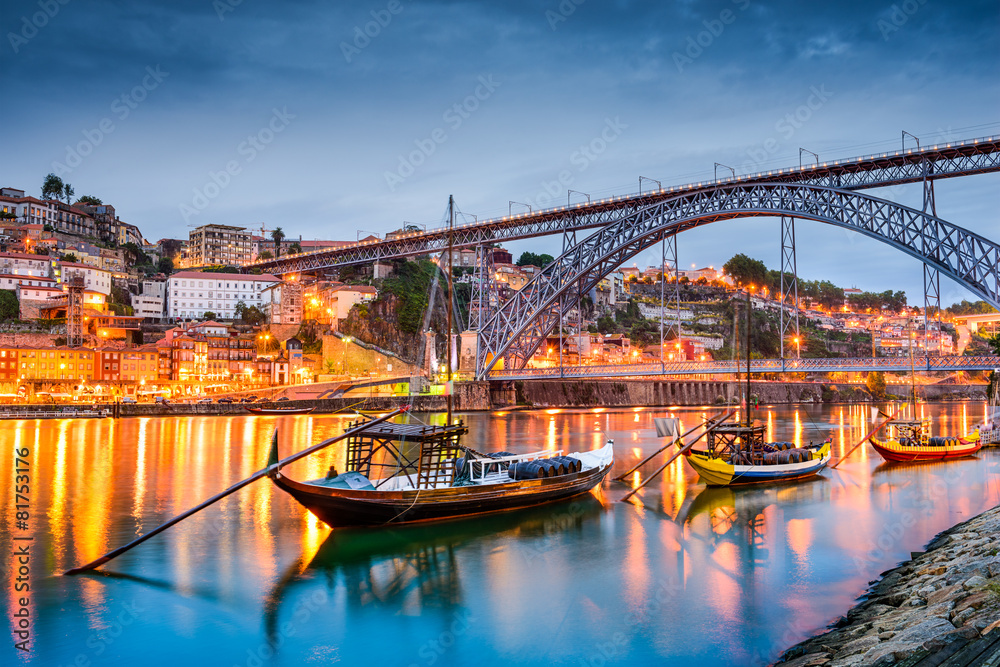 Porto, Portugal Skyline on the Douro River - obrazy, fototapety, plakaty 