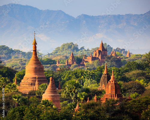 Fotomural The Temples of Bagan at sunset, Bagan, Myanmar