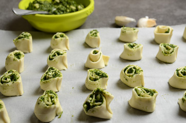 Puff pastry rolls with spinach and greek cheese filling