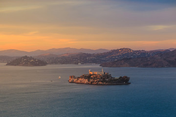 Fototapete - Alcatraz Island in San Francisco, USA.
