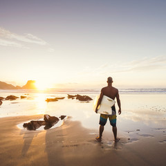 Wall Mural - man surfing