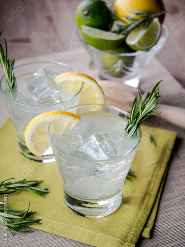 Fototapeta na drzwi i meble Gin and tonic