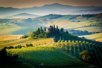 Wall Mural - Tuscany, landscape and farmhouse in the hills of Val d'Orcia